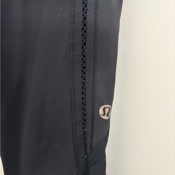 Lululemon Black Capri Legging - Picture 2 of 3